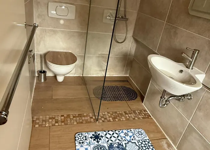 Apartment Sweet Dreams *